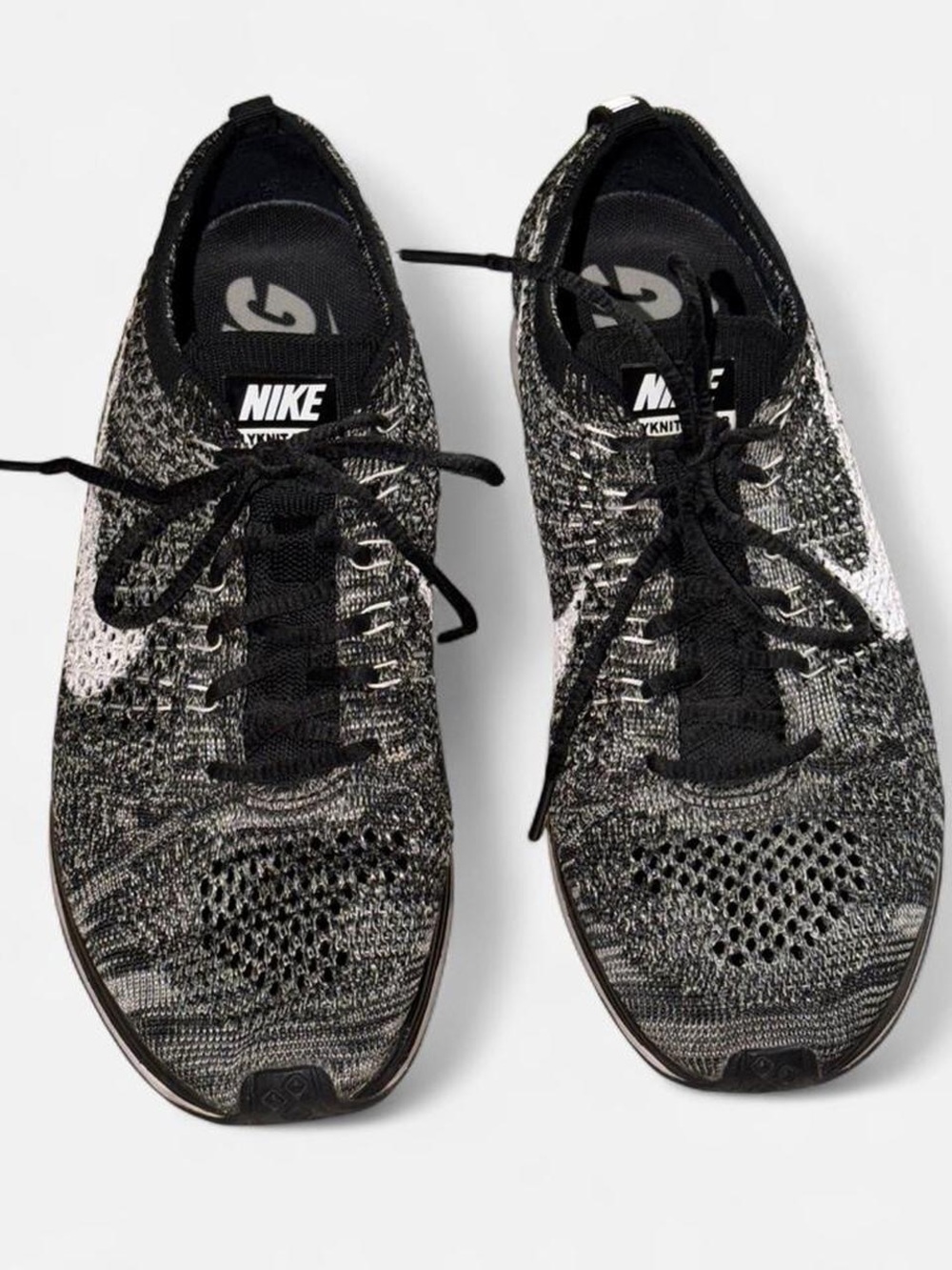 Nike Flyknit Running Sneakers - Black & White